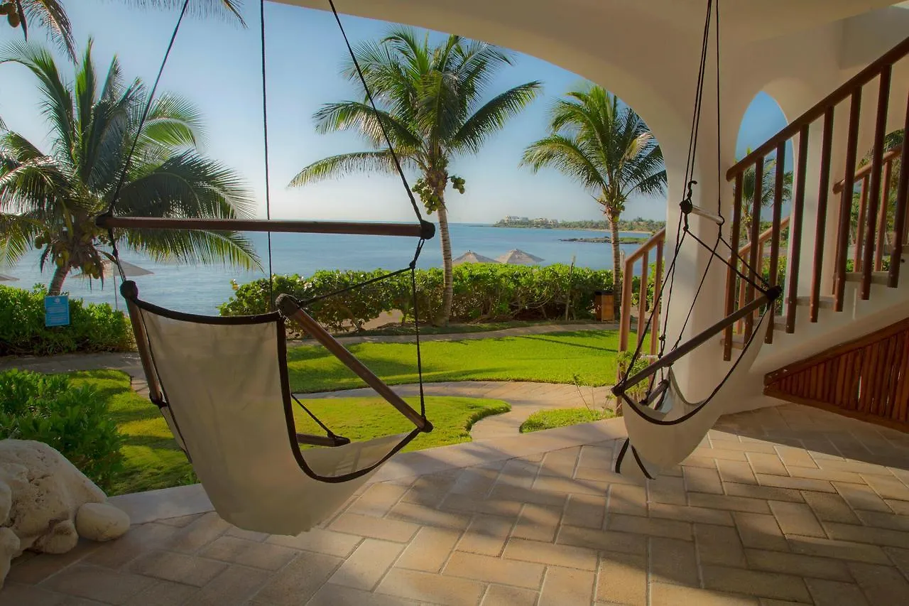 Las Villas Akumal Aparthotel